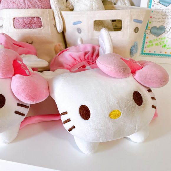 Hello kitty car pillows! - Picture 5 of 7